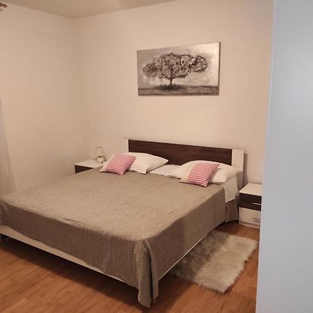 Apartmani Dominik Zara Esterno foto