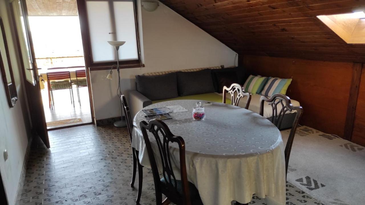 Apartmani Dominik Zara Esterno foto