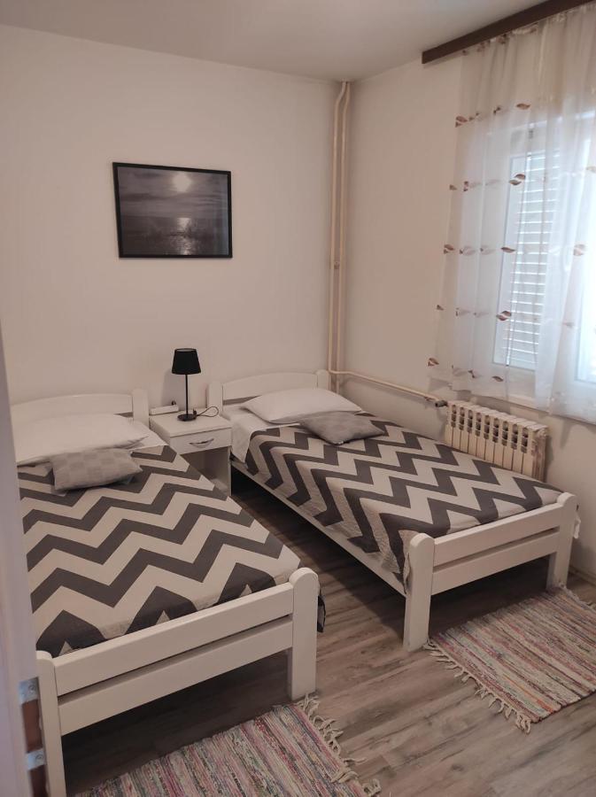 Apartmani Dominik Zara Esterno foto